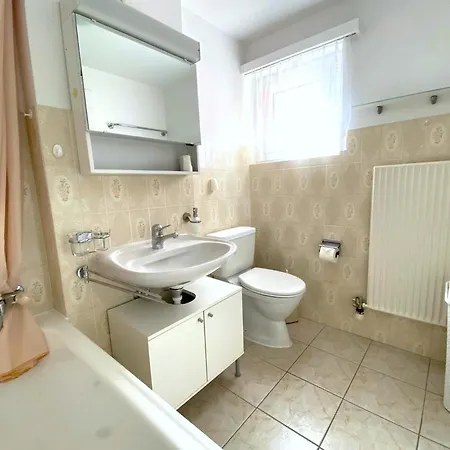 アパート Adler 79 ロイカーバード